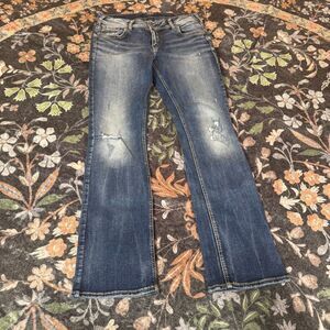 Silver Jeans Co. Suki Mid Slim Boot Distressed Medium Wash Jeans | W31 L33 | Kne